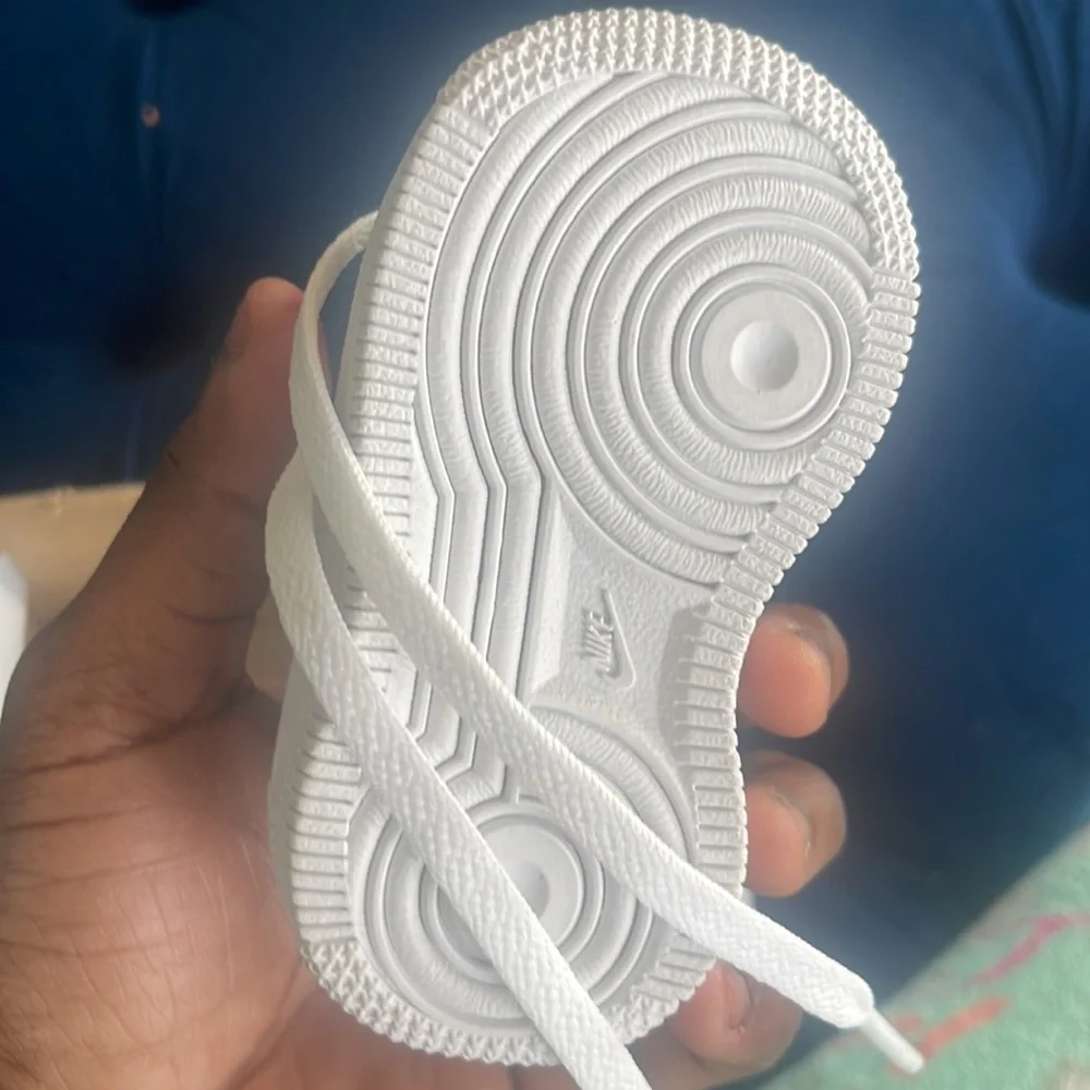 Nike - Picture 2 of 2